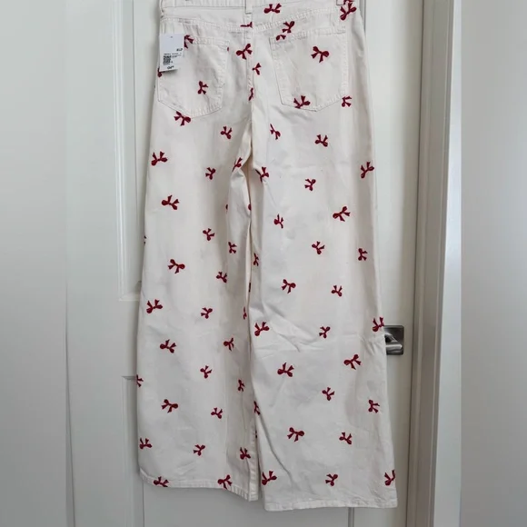 Bow Embroidered Baggy Pants - Picture 4 of 5